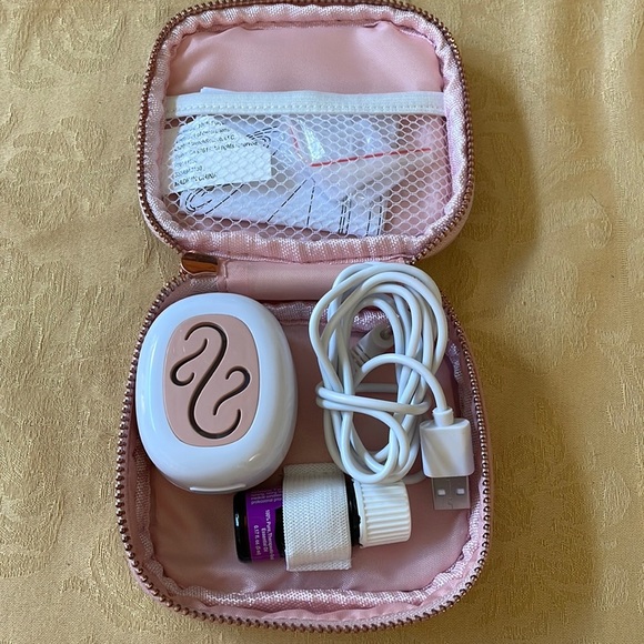 Laura Ashley Accessories - Laura Ashley Travel Oil Diffuser with Pouch